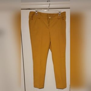 Mustard Capri